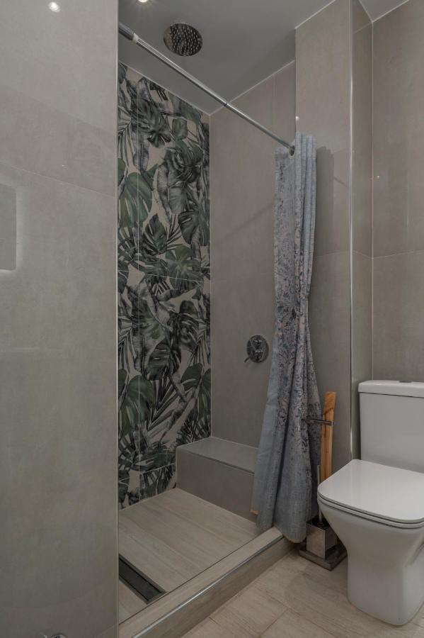 Kosmos Service Apartment City Center 3 With Additional Cost Parking 테살로니키 외부 사진